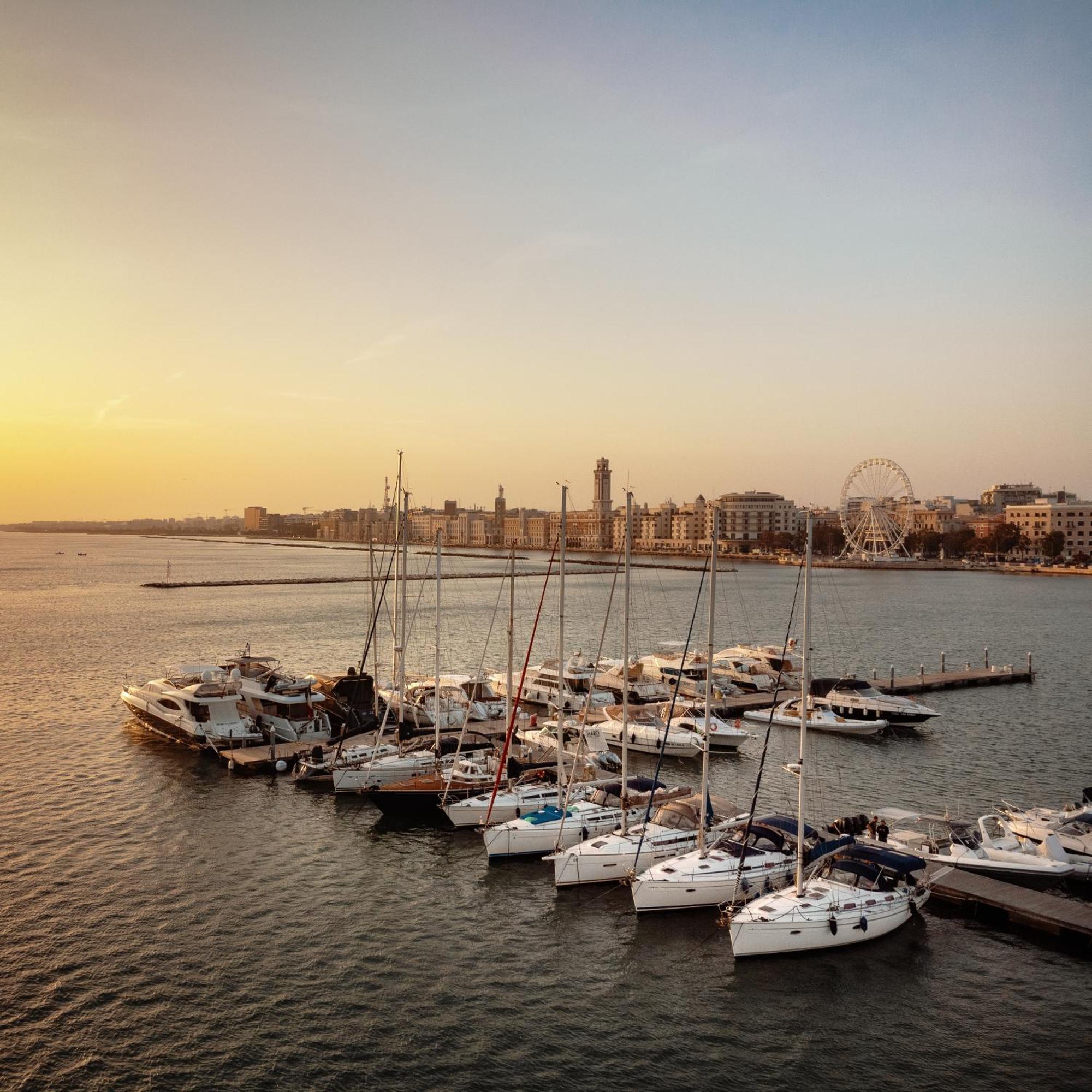 Charming Sailing Boat - Le Dimore Di Ines Bari Exterior foto